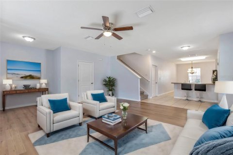 Adosado en venta en Gibsonton, Florida, 3 dormitorios, 156.45 m2 № 1153117 - foto 4