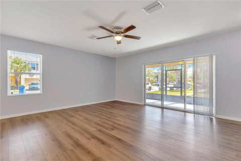 Adosado en venta en Gibsonton, Florida, 3 dormitorios, 156.45 m2 № 1153117 - foto 8