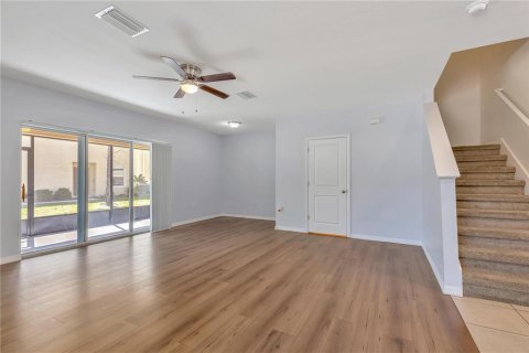 Adosado en venta en Gibsonton, Florida, 3 dormitorios, 156.45 m2 № 1153117 - foto 6