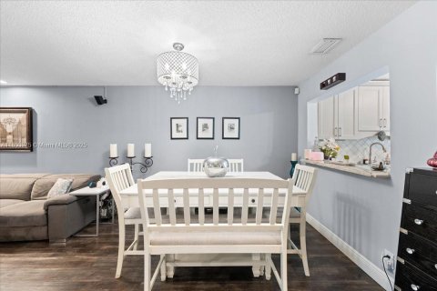 Copropriété à vendre à Pembroke Pines, Floride: 3 chambres, 136.75 m2 № 1959427 - photo 23