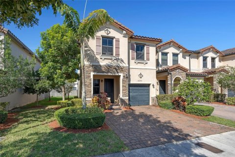 Townhouse in Homestead, Florida 3 bedrooms, 173.73 sq.m. № 1809759 - photo 27