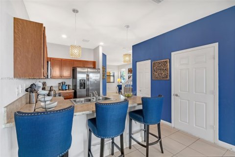 Townhouse in Homestead, Florida 3 bedrooms, 173.73 sq.m. № 1809759 - photo 10