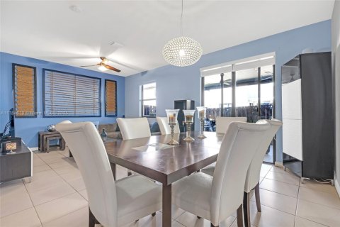 Townhouse in Homestead, Florida 3 bedrooms, 173.73 sq.m. № 1809759 - photo 7