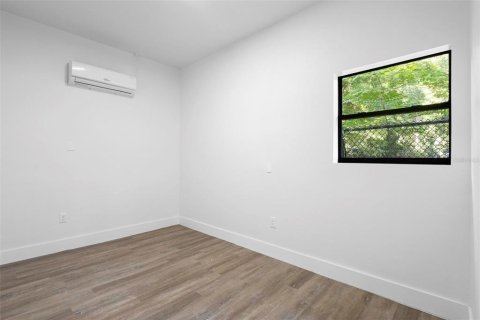 Casa en venta en Apopka, Florida, 5 dormitorios, 182.09 m2 № 1618957 - foto 26