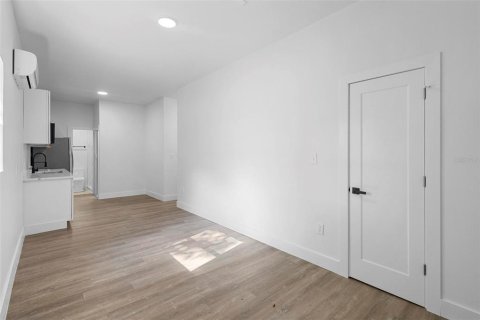 Casa en venta en Apopka, Florida, 5 dormitorios, 182.09 m2 № 1618957 - foto 22