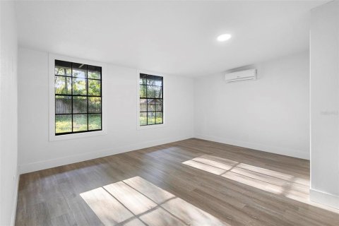 Casa en venta en Apopka, Florida, 5 dormitorios, 182.09 m2 № 1618957 - foto 17