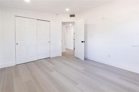 Villa ou maison à vendre à Tampa, Floride: 3 chambres, 117.52 m2 № 2129075 - photo 11