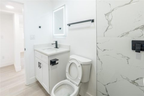 Villa ou maison à vendre à Tampa, Floride: 3 chambres, 117.52 m2 № 2129075 - photo 13