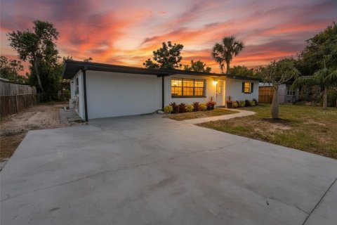 Casa en Tampa, Florida 3 dormitorios, 117.52 m2 № 2129075