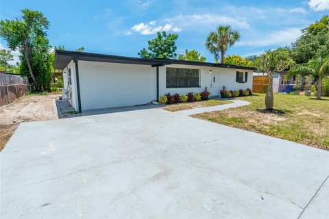 Villa ou maison à vendre à Tampa, Floride: 3 chambres, 117.52 m2 № 2129075 - photo 2