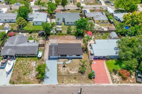 Villa ou maison à vendre à Tampa, Floride: 3 chambres, 117.52 m2 № 2129075 - photo 24