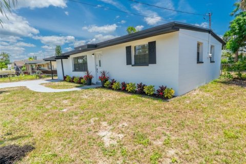 Villa ou maison à vendre à Tampa, Floride: 3 chambres, 117.52 m2 № 2129075 - photo 3