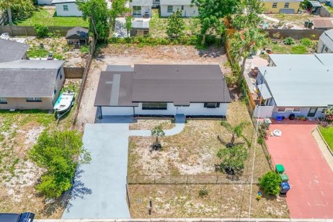 Villa ou maison à vendre à Tampa, Floride: 3 chambres, 117.52 m2 № 2129075 - photo 23