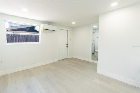 Villa ou maison à vendre à Tampa, Floride: 3 chambres, 117.52 m2 № 2129075 - photo 20
