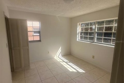 Condominio en venta en Port Charlotte, Florida, 2 dormitorios, 85.38 m2 № 2118660 - foto 16