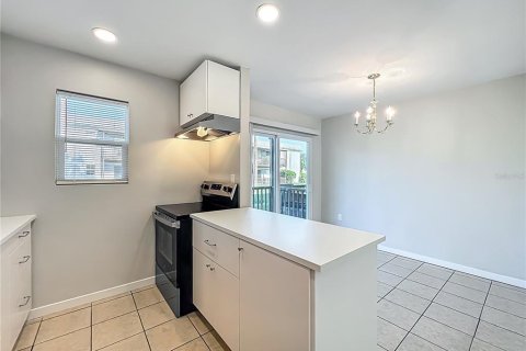 Condo in Orlando, Florida, 1 bedroom № 1853581 - photo 13