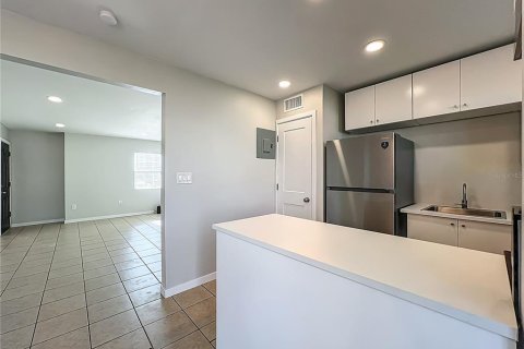 Condo in Orlando, Florida, 1 bedroom № 1853581 - photo 14