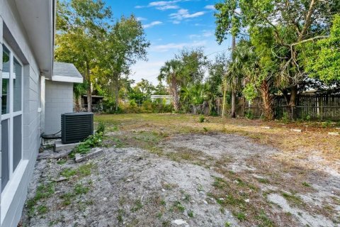 House in Orlando, Florida 4 bedrooms, 171.4 sq.m. № 2237783 - photo 23