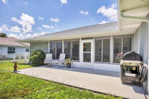 Villa ou maison à vendre à Englewood, Floride: 2 chambres, 141.95 m2 № 1914192 - photo 28
