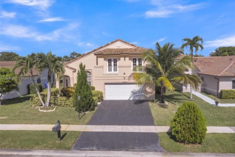 Casa en venta en Pembroke Pines, Florida, 4 dormitorios, 213.77 m2 № 1967359 - foto 1