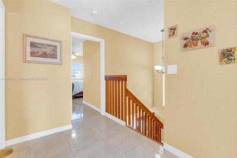 Casa en venta en Pembroke Pines, Florida, 4 dormitorios, 213.77 m2 № 1967359 - foto 24