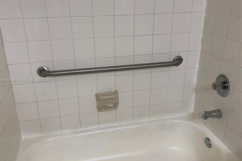 Touwnhouse à louer à Miramar, Floride: 2 chambres, 100.33 m2 № 1988065 - photo 13