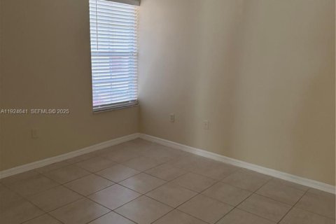 Touwnhouse à louer à Miramar, Floride: 2 chambres, 100.33 m2 № 1988065 - photo 11