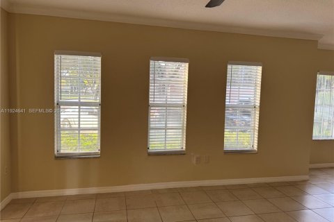 Touwnhouse à louer à Miramar, Floride: 2 chambres, 100.33 m2 № 1988065 - photo 9