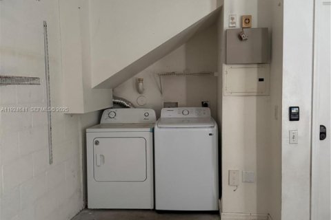 Touwnhouse à louer à Miramar, Floride: 2 chambres, 100.33 m2 № 1988065 - photo 18