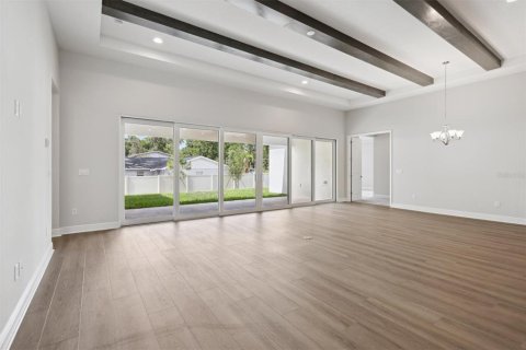 House in Valrico, Florida 4 bedrooms, 364.36 sq.m. № 1687342 - photo 2