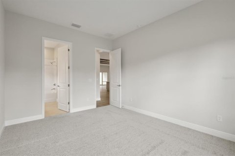 House in Valrico, Florida 4 bedrooms, 364.36 sq.m. № 1687342 - photo 24