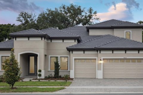 House in Valrico, Florida 4 bedrooms, 364.36 sq.m. № 1687342 - photo 1