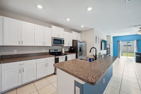 Casa en venta en New Port Richey, Florida, 5 dormitorios, 221.94 m2 № 1598067 - foto 10