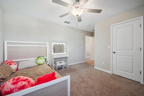 Casa en venta en New Port Richey, Florida, 5 dormitorios, 221.94 m2 № 1598067 - foto 27