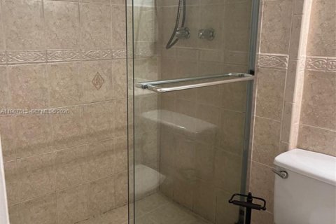 Снять в аренду кондоминиум в Халландейл-Бич, Флорида 2 спальни, 81.1м2, № 2028680 - фото 7