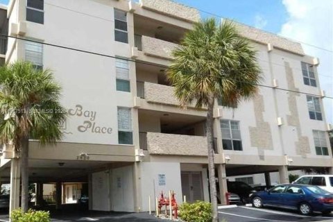 Снять в аренду кондоминиум в Халландейл-Бич, Флорида 2 спальни, 81.1м2, № 2028680 - фото 3