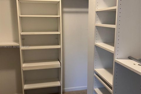 Снять в аренду кондоминиум в Халландейл-Бич, Флорида 2 спальни, 81.1м2, № 2028680 - фото 11