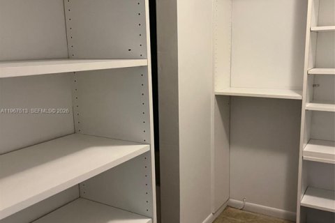 Снять в аренду кондоминиум в Халландейл-Бич, Флорида 2 спальни, 81.1м2, № 2028680 - фото 12