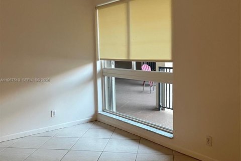 Снять в аренду кондоминиум в Халландейл-Бич, Флорида 2 спальни, 81.1м2, № 2028680 - фото 16