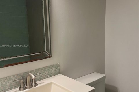 Снять в аренду кондоминиум в Халландейл-Бич, Флорида 2 спальни, 81.1м2, № 2028680 - фото 15