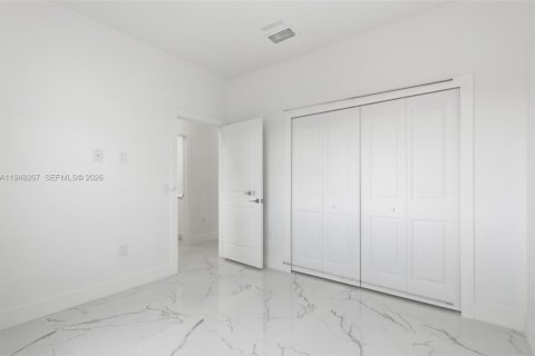 Casa en venta en Fort Myers, Florida, 3 dormitorios, 142.88 m2 № 2080517 - foto 18