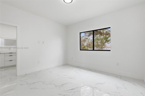 Casa en venta en Fort Myers, Florida, 3 dormitorios, 142.88 m2 № 2080517 - foto 17