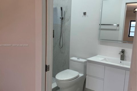 Casa en venta en Miami, Florida, 3 dormitorios № 2038366 - foto 14