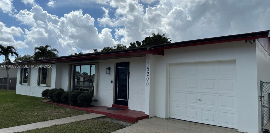 Casa en Miami, Florida 3 dormitorios № 2038366