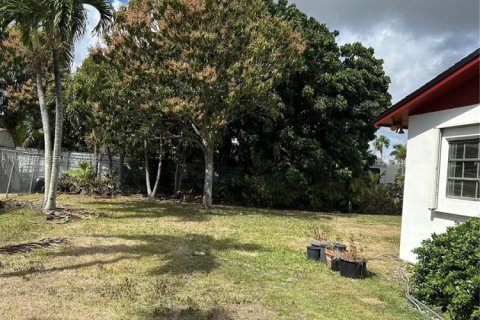 Casa en venta en Miami, Florida, 3 dormitorios № 2038366 - foto 20