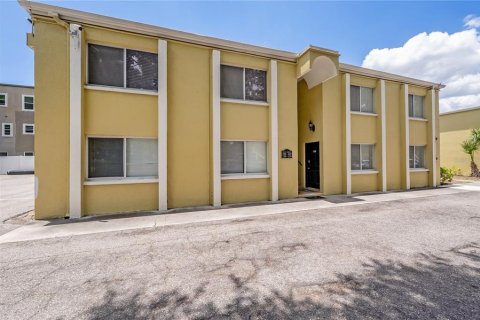 Condo in Tampa, Florida, 1 bedroom № 2111343 - photo 25