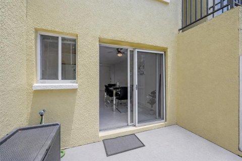 Condo in Tampa, Florida, 1 bedroom № 2111343 - photo 18