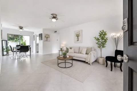 Condo in Tampa, Florida, 1 bedroom № 2111343 - photo 4