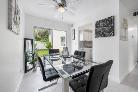 Condo in Tampa, Florida, 1 bedroom № 2111343 - photo 7