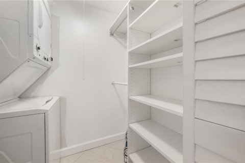 Condo in Tampa, Florida, 1 bedroom № 2111343 - photo 17